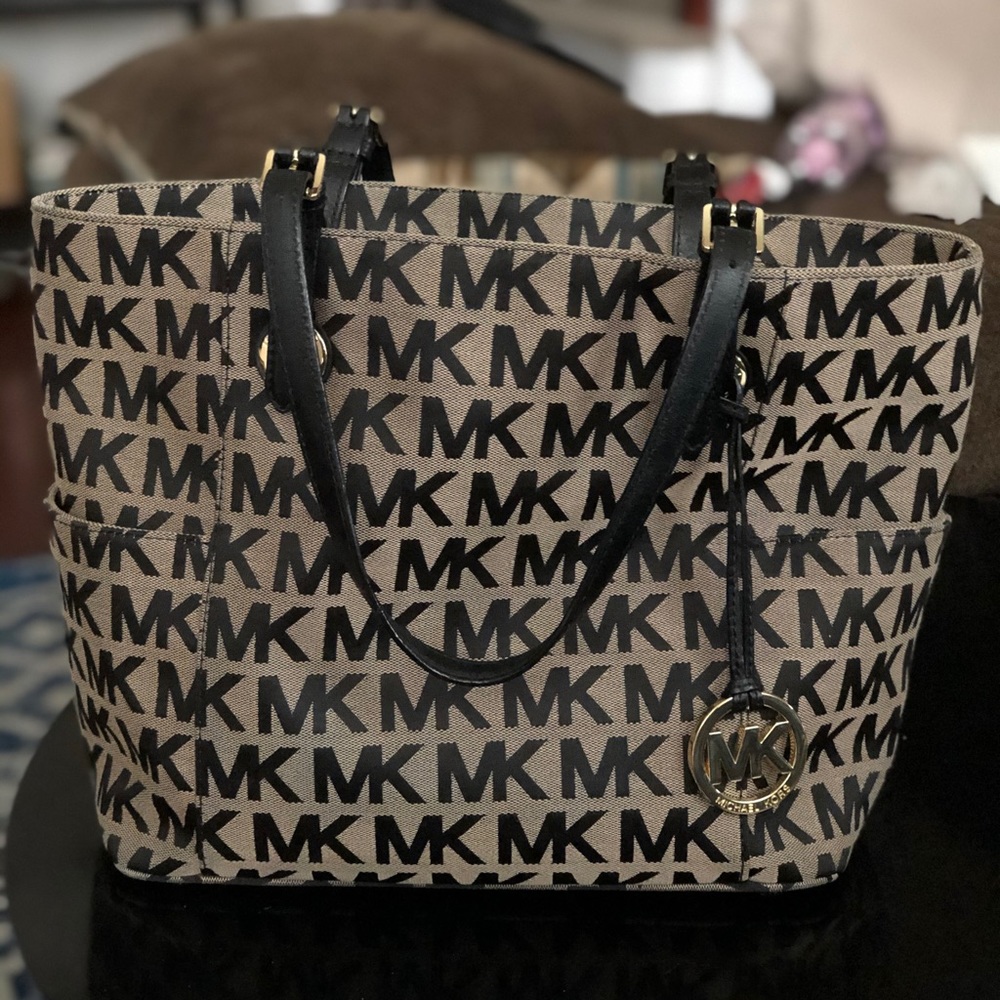 Michael Kors Signature Tote